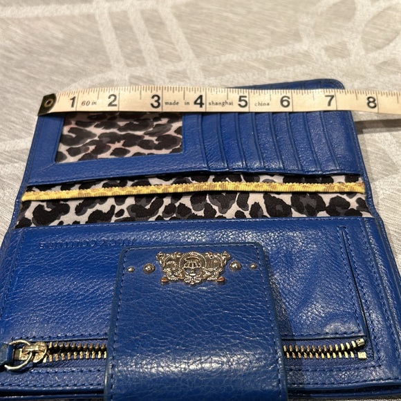 Juicy Couture Royal Blue Leather Studded Tab Clutch Wallet Crest Emblem 7.5x4” - Picture 9 of 10